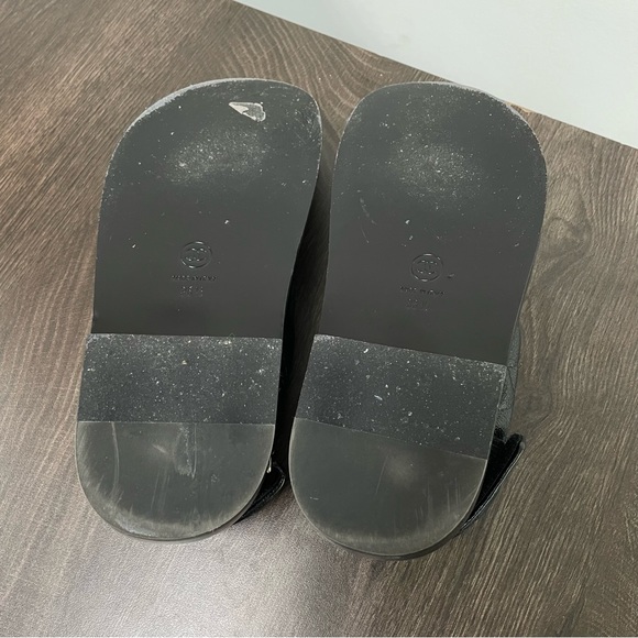 CHANEL Authentic Black Caviar Leather Dad Sandals Gold Hardware Strap Shoes - Picture 4 of 10